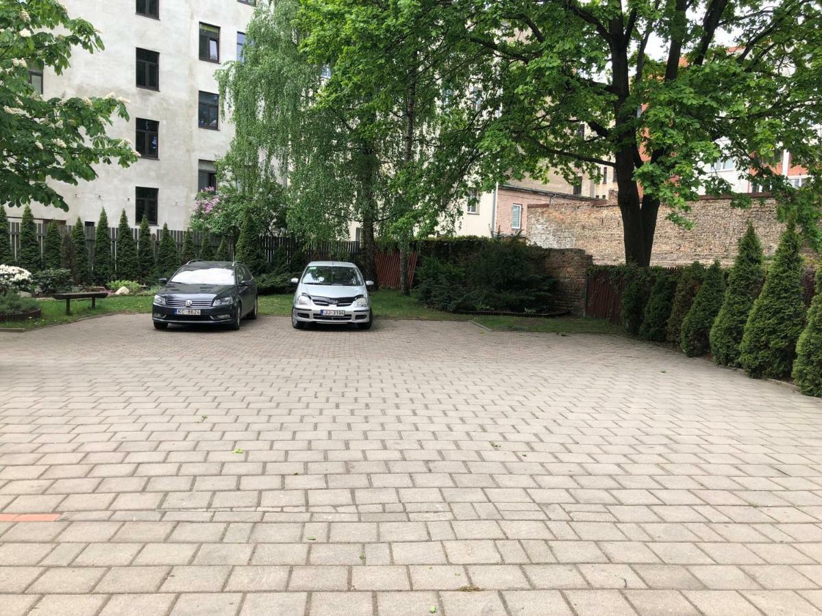 Family Or Group Apartment In Green Center Riga Bagian luar foto